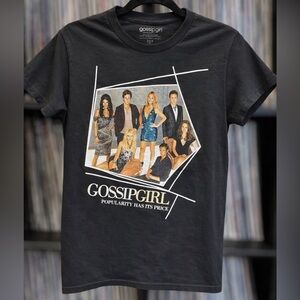 Gossip Girl Graphic Tee Size Small Y2K 2000s TV Show Blair Serena T-Shirt NWOT